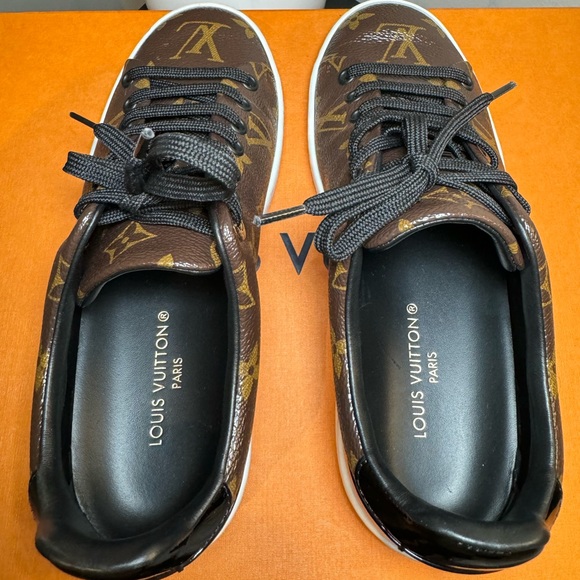Authentic Louis Vuitton shoes - Picture 2 of 3